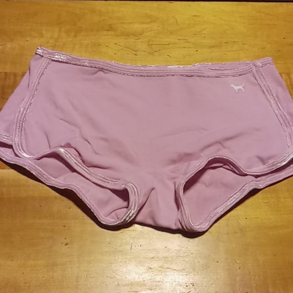 🚨3/$28🚨 NIP-PINK Velvet Trim Boyshort